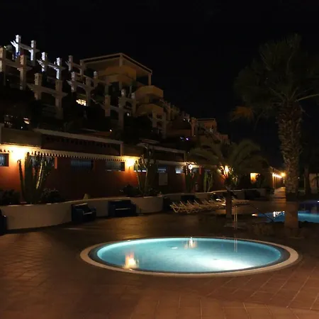 Costa Adeje Vi * أذيخي